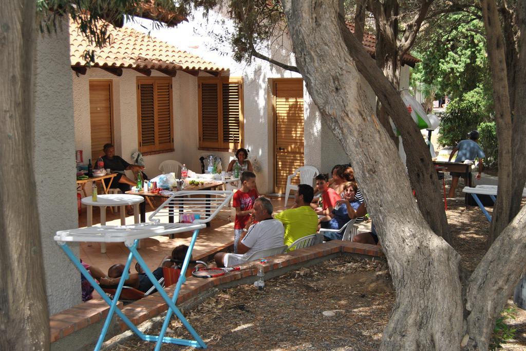 Camping B&B Gioiosa Gioiosa Marea Eksteriør bilde