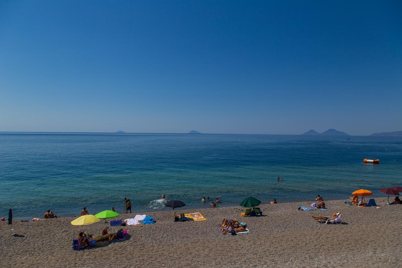 Camping B&B Gioiosa Gioiosa Marea Eksteriør bilde