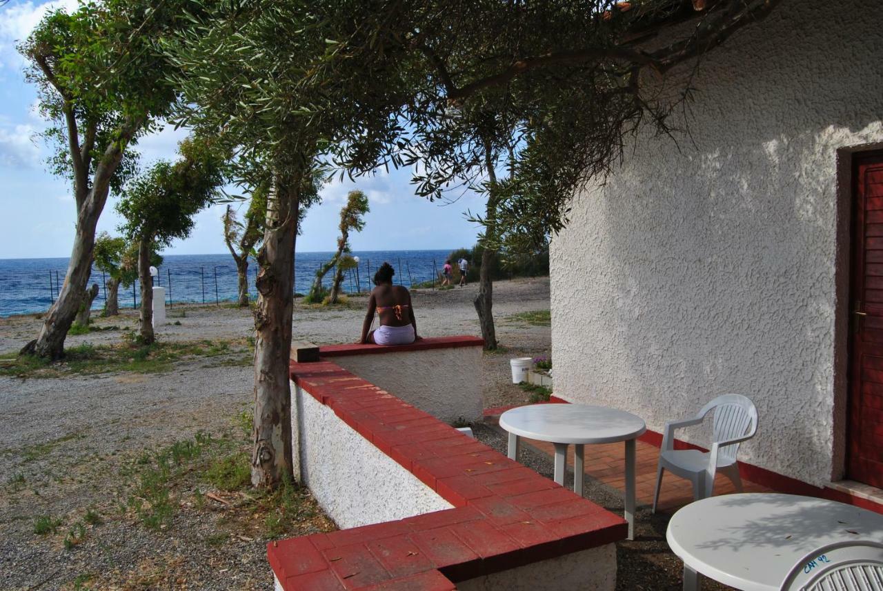 Camping B&B Gioiosa Gioiosa Marea Eksteriør bilde